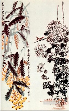 斉白石 Painting - 斉白石菊と枇杷の古い中国の墨